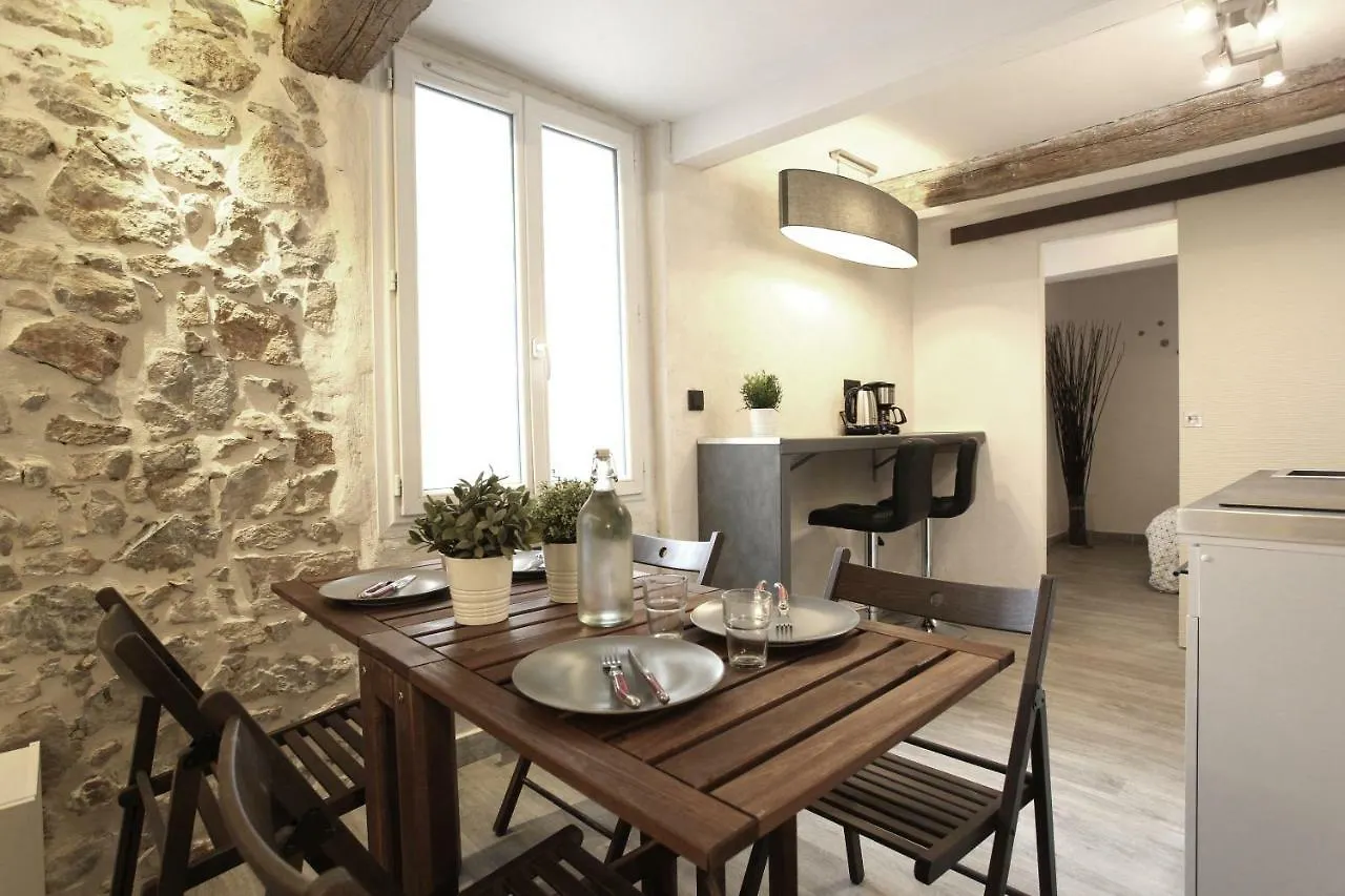 Gregbnb - T2 Ancien Et Moderne - Parking Inclus - 15Min Gare Toulon