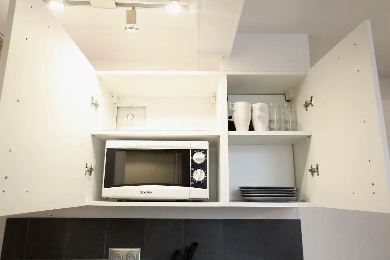 Gregbnb - T2 Ancien Et Moderne - Parking Inclus - 15Min Gare Toulon Apartment