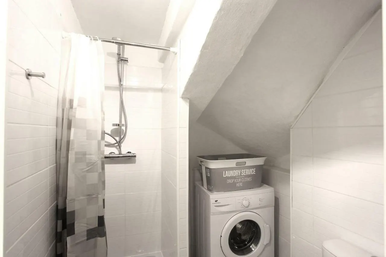 Apartment Gregbnb - T2 Ancien Et Moderne - Parking Inclus - 15Min Gare Toulon