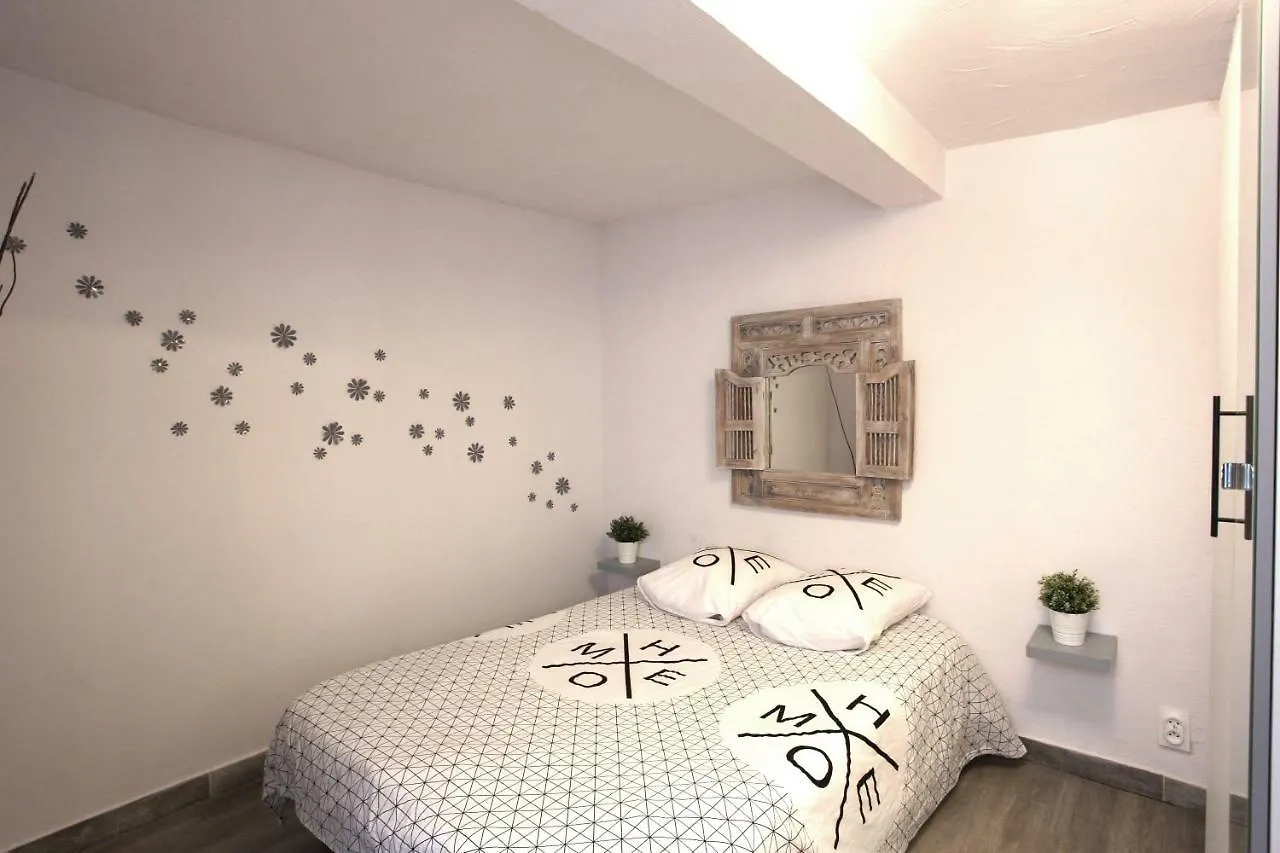 Gregbnb - T2 Ancien Et Moderne - Parking Inclus - 15Min Gare Apartment Toulon 0*,  France