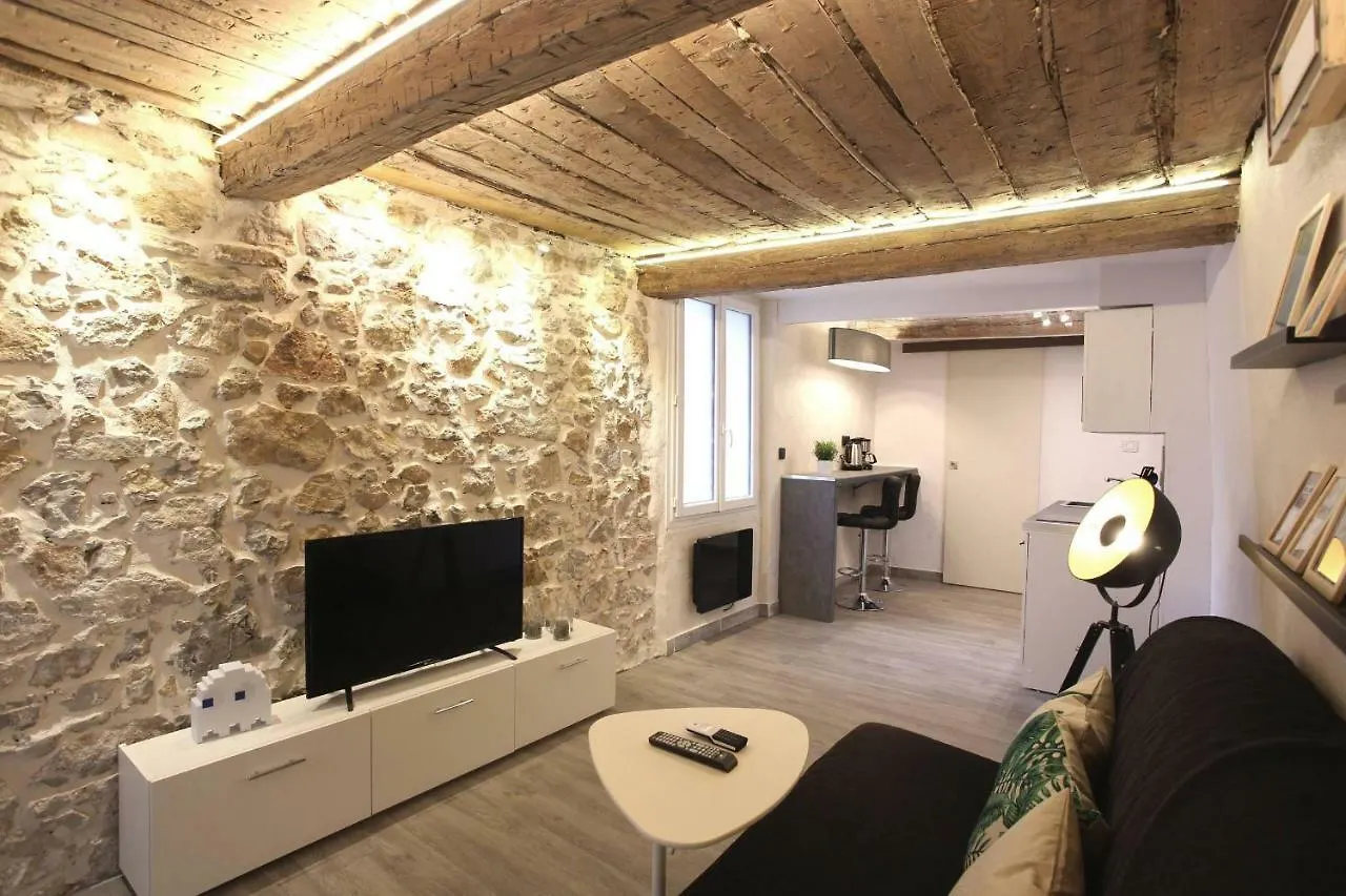 Gregbnb - T2 Ancien Et Moderne - Parking Inclus - 15Min Gare Toulon